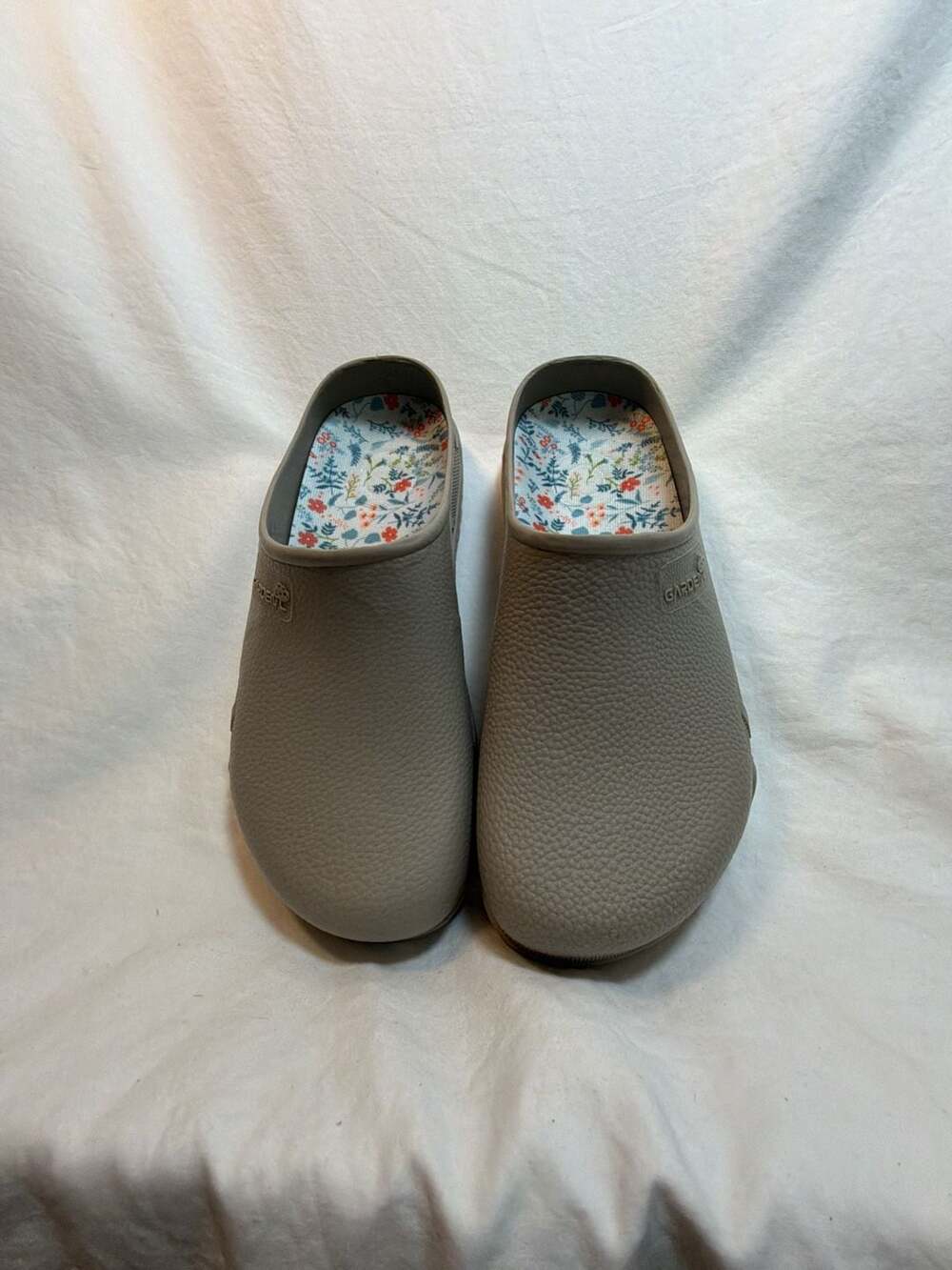 Gardenite Slip-On Garden Clogs Taupe Floral Insole Size 8/9